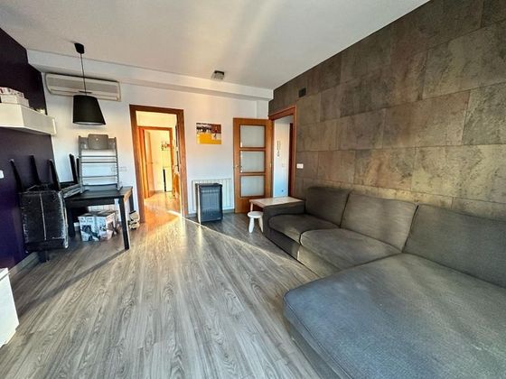 Foto 2 de Venta de piso en Les Creus-Can Feliu de Merola-Can Moré de 3 habitaciones con aire acondicionado y calefacción