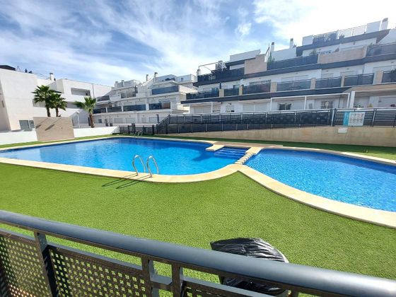 Foto 1 de Pis en venda a calle Escandinavia de 3 habitacions amb terrassa i piscina