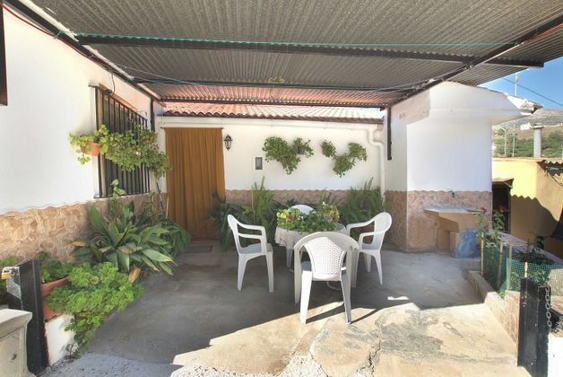 Foto 2 de Chalet en venta en calle Barriada de Rio Bermuza de 3 habitaciones con terraza