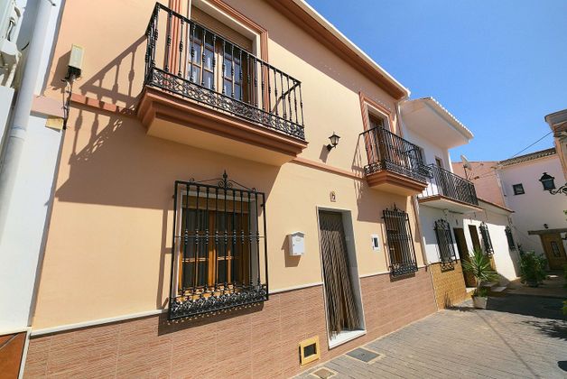 Foto 2 de Casa en venda a calle Arco de 4 habitacions amb terrassa i aire acondicionat