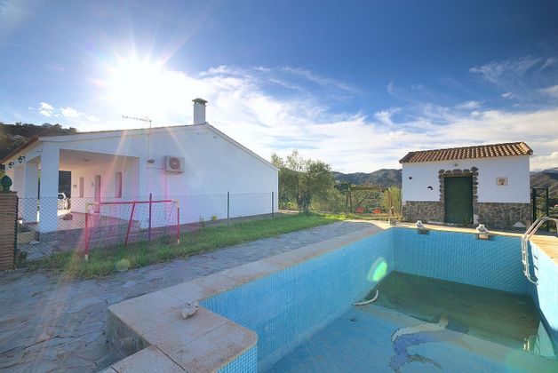 Foto 2 de Chalet en venta en calle Romo de Cuevas de 3 habitaciones con terraza y piscina