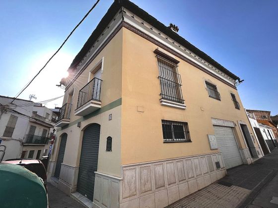 Foto 1 de Casa en venda a calle Cofrade Acosta Nadales de 4 habitacions amb terrassa i garatge