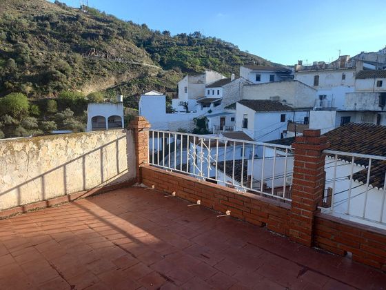 Foto 1 de Casa en venda a calle Alamos de 5 habitacions amb terrassa i balcó