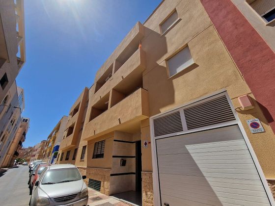 Foto 2 de Ático en venta en El Puerto - Romanilla de 2 habitaciones con terraza y calefacción