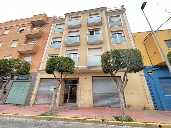 Foto 1 de Àtic en venda a calle Granada de 2 habitacions amb terrassa i ascensor