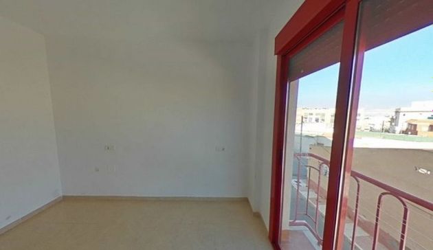 Foto 2 de Venta de piso en calle Chafarinas de 2 habitaciones con balcón y ascensor