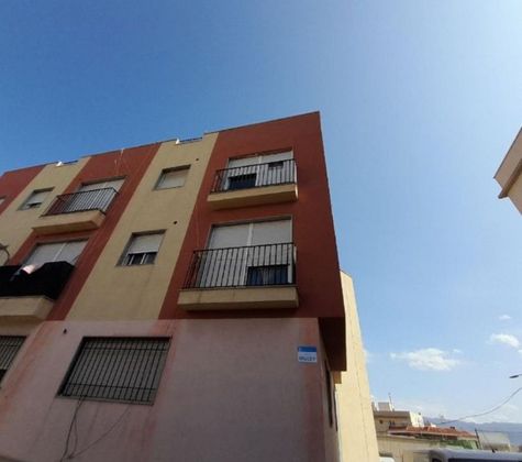 Foto 2 de Venta de piso en calle Chafarinas de 2 habitaciones con balcón