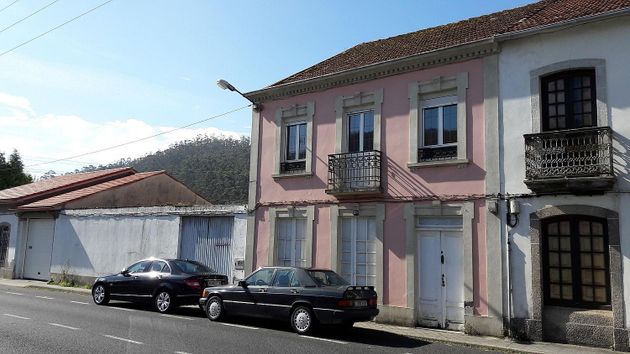 Foto 1 de Casa rural en venda a calle Aldea Mourela Baixa de 4 habitacions amb garatge