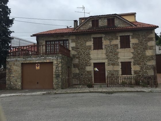 Foto 2 de Casa en venda a calle Pontellon Escarabote de 4 habitacions amb terrassa i garatge