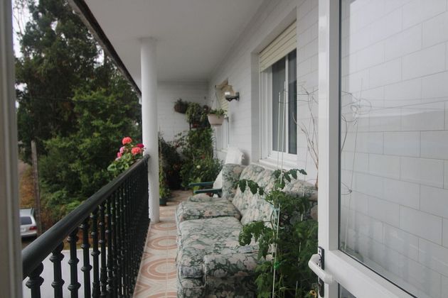 Foto 2 de Venta de chalet en Gondomar de 4 habitaciones con terraza y calefacción