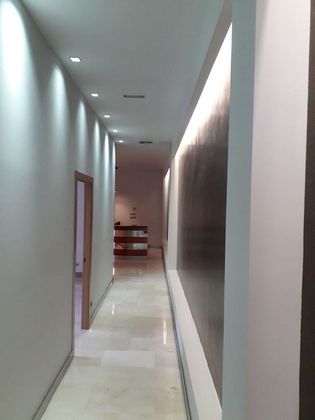 Foto 2 de Alquiler de oficina en Areal – Zona Centro de 225 m²