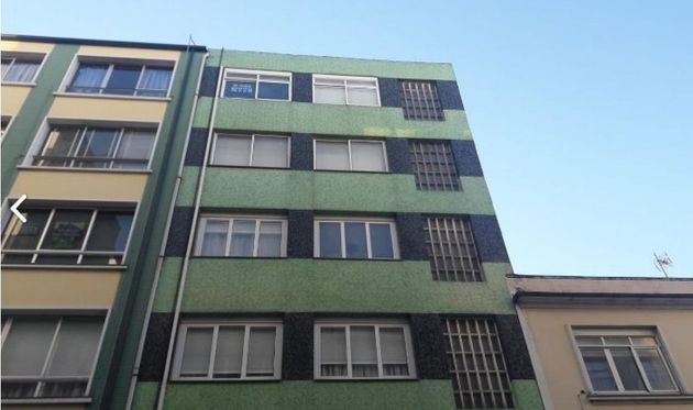 Foto 2 de Piso en venta en calle Río Jubia de 3 habitaciones con terraza