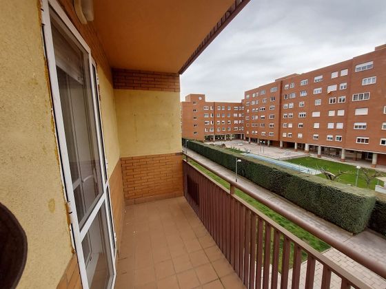 Foto 1 de Pis en venda a Las Eras de Renueva de 3 habitacions amb terrassa i garatge