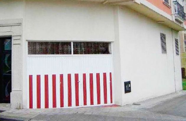 Foto 2 de Garaje en venta en Porta Nova de 36 m²