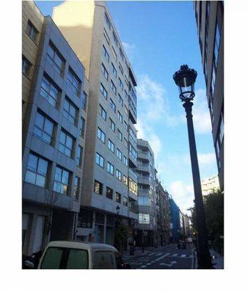 Foto 2 de Local en venda a avenida Pi i Margall de 96 m²
