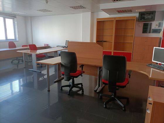 Foto 1 de Alquiler de oficina en A Gándara de 80 m²