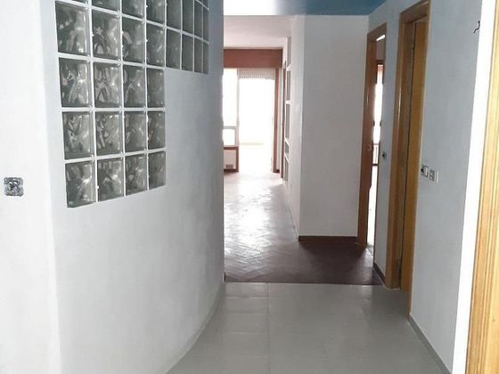 Foto 1 de Venta de piso en Riazor - Los Rosales de 2 habitaciones con terraza y calefacción