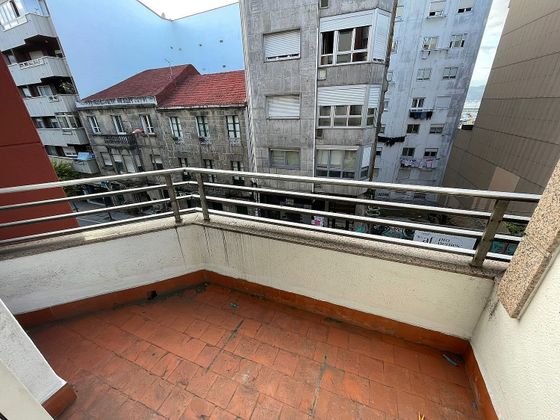 Foto 1 de Venta de piso en Teis de 3 habitaciones con terraza y garaje
