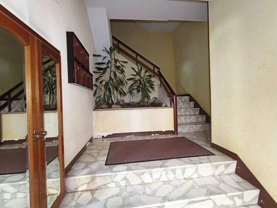 Foto 1 de Pis en venda a Carballo de 3 habitacions amb terrassa i ascensor