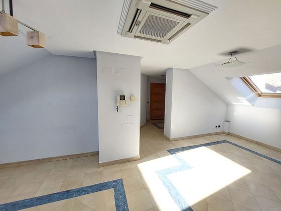 Foto 1 de Piso en venta en calle Ramón y Cajal de 1 habitación con calefacción y ascensor