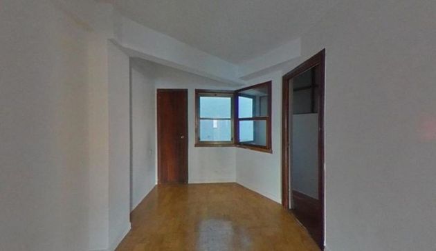 Foto 2 de Piso en venta en Os Mallos - San Cristóbal de 2 habitaciones con ascensor
