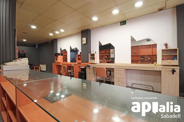 Foto 1 de Local en venda a Centre - Eixample – Can Llobet – Can Serra de 126 m²