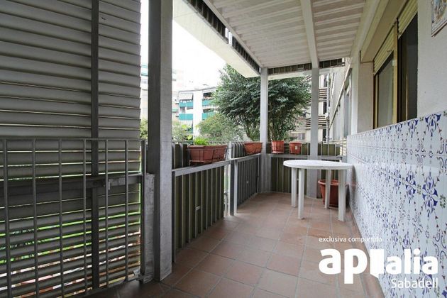 Foto 1 de Pis en venda a Badia del Vallès de 3 habitacions amb balcó i ascensor