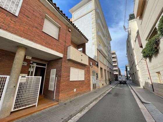 Foto 2 de Casa en venta en Centre - Sabadell de 4 habitaciones con terraza y piscina