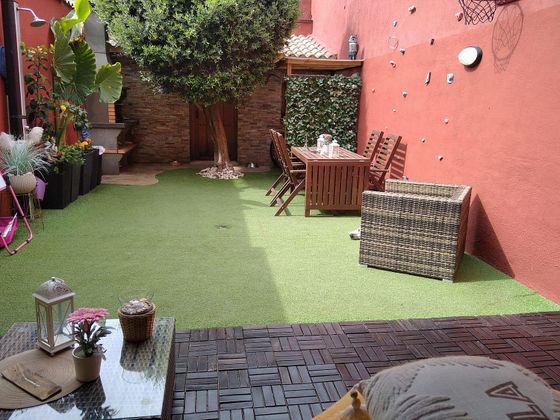 Foto 1 de Casa en venta en Can Deu - La Planada - Sant Julià de 3 habitaciones con garaje y jardín