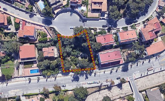 Foto 2 de Terreny en venda a calle Mediterrani de 900 m²