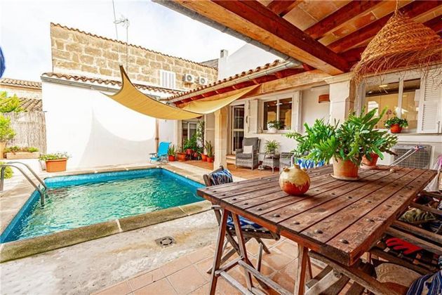 Foto 1 de Venta de chalet en Lloret de Vistalegre de 4 habitaciones con terraza y piscina