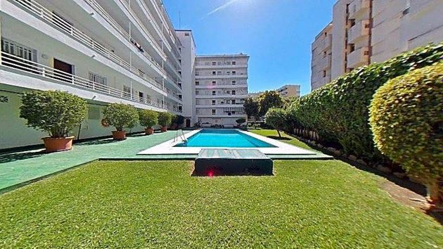 Foto 2 de Pis en venda a Playa de la Fontanilla de 2 habitacions amb terrassa i piscina