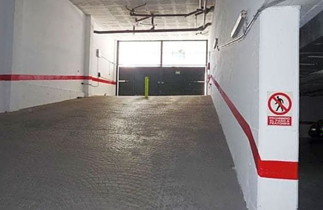 Foto 2 de Garaje en venta en Puerto - Plaza de Toros de 26 m²