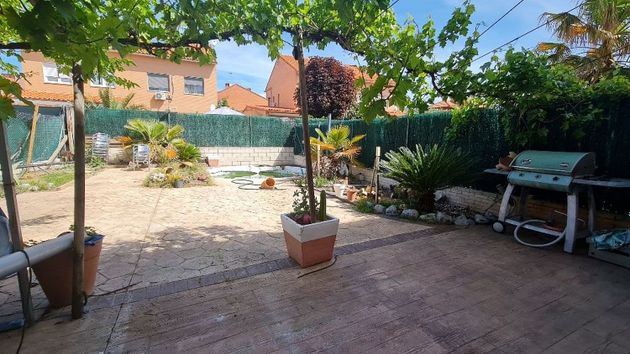 Foto 2 de Casa en venda a Cubas de la Sagra de 4 habitacions amb piscina i garatge