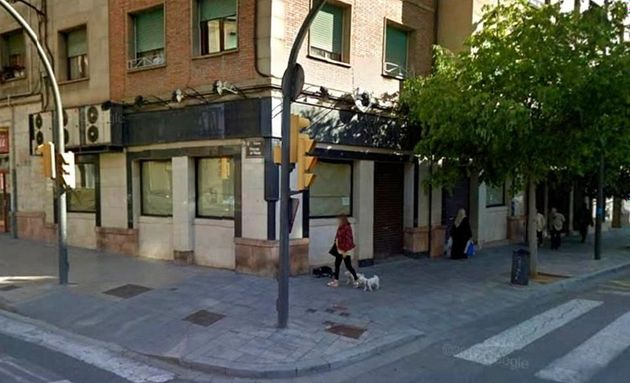 Foto 1 de Venta de local en avenida Prat de la Riba de 223 m²
