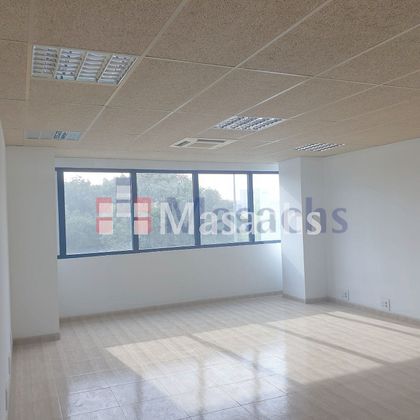 Foto 2 de Alquiler de oficina en Canet d´Adri de 168 m²