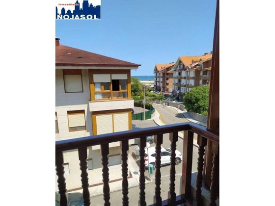 Foto 2 de Piso en venta en Noja de 2 habitaciones con terraza y balcón