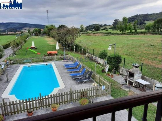 Foto 1 de Casa en venda a Arnuero de 7 habitacions amb terrassa i piscina