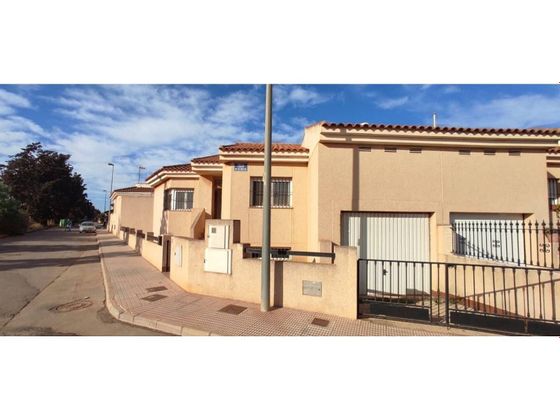 Foto 1 de Casa en venda a calle Arbolaga de 4 habitacions amb terrassa i jardí