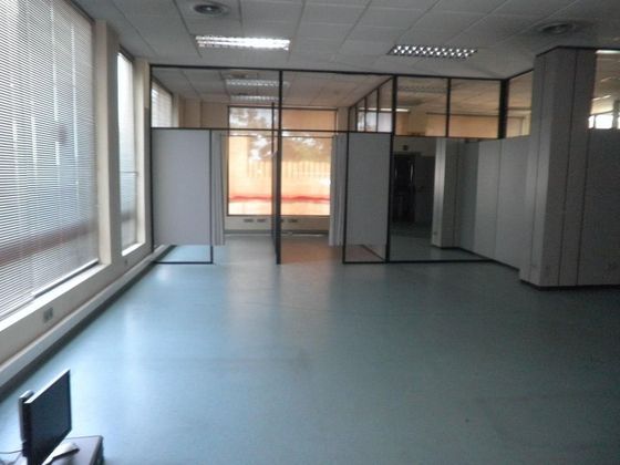 Foto 2 de Oficina en venda a calle La Coruña de 421 m²