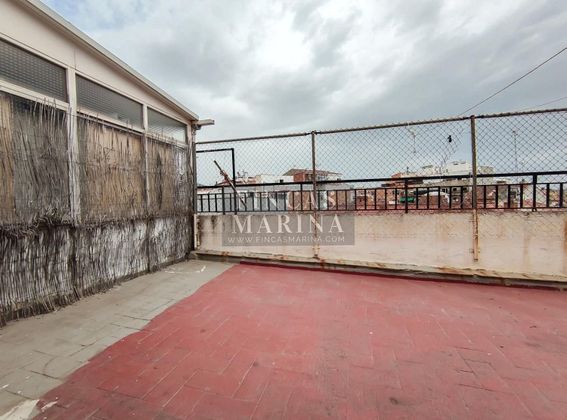 Foto 2 de Àtic en venda a calle De Lluís Borrassà de 3 habitacions amb terrassa i balcó