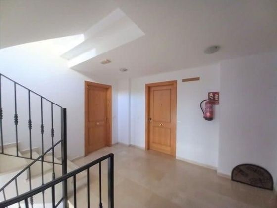 Foto 2 de Venta de piso en calle De L'arrullador de 3 habitaciones con piscina y ascensor