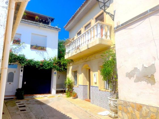 Foto 1 de Casa en venda a calle Hernán Cortés de 3 habitacions amb terrassa i balcó