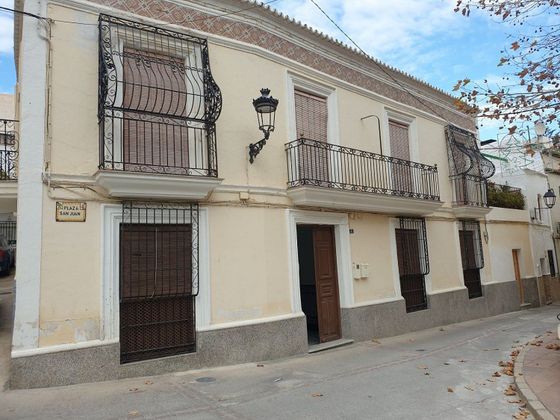 Foto 1 de Chalet en venta en plaza San Juan de 12 habitaciones con terraza y balcón