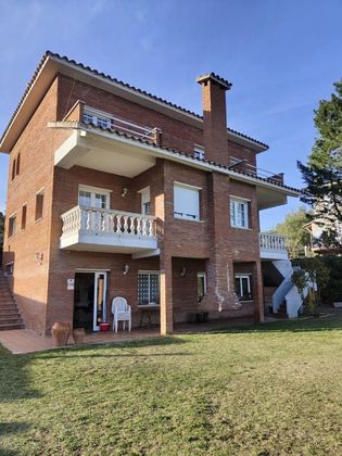 Foto 1 de Chalet en venta en Sant Llorenç Savall de 5 habitaciones con terraza y piscina