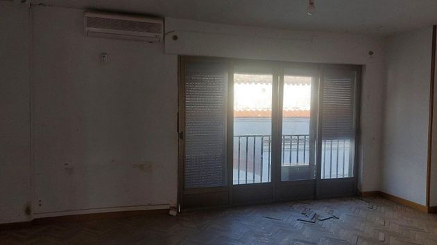 Foto 2 de Venta de piso en calle Morería y Herreros de 4 habitaciones con balcón