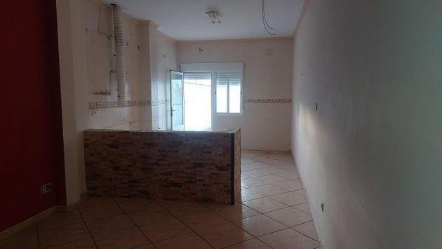 Foto 2 de Venta de piso en Azuaga de 2 habitaciones con terraza