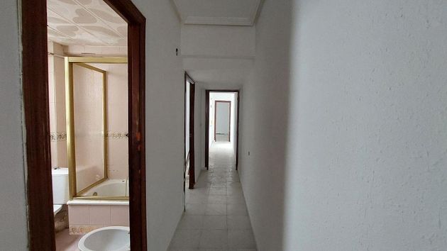 Foto 2 de Piso en venta en calle Gabino Tejado de 3 habitaciones y 78 m²