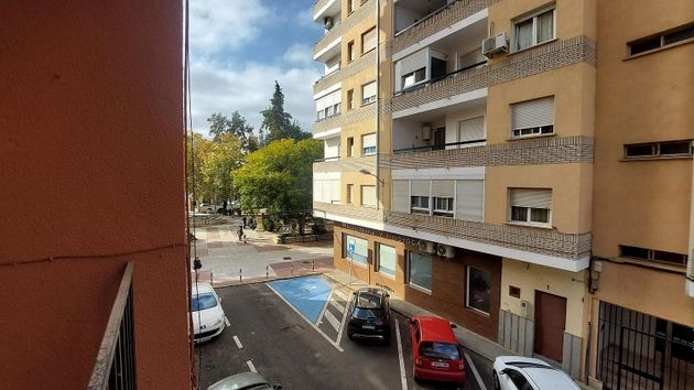Foto 2 de Venta de piso en calle Antonio Rodríguez Moñino de 3 habitaciones con balcón y ascensor