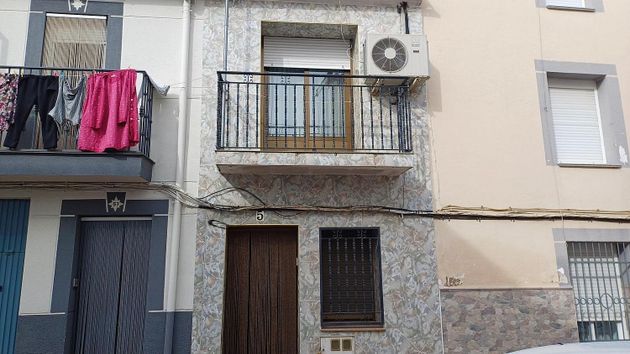 Foto 2 de Xalet en venda a Montehermoso de 4 habitacions amb terrassa i balcó